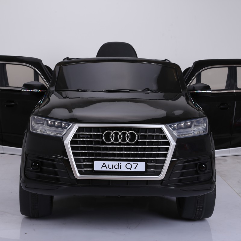 Дитячий електромобіль Audi Q7 YJ2188В