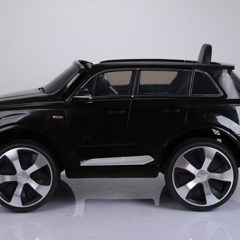 Дитячий електромобіль Audi Q7 YJ2188В
